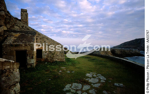 Chaumière sur les Sept Iles - © Philip Plisson / Plisson La Trinité / AA03767 - Photo Galleries - Ruin