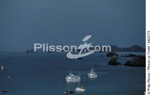 Temps couvert à Perros-Guirec - © Philip Plisson / Plisson La Trinité / AA03774 - Photo Galleries - Town [22]