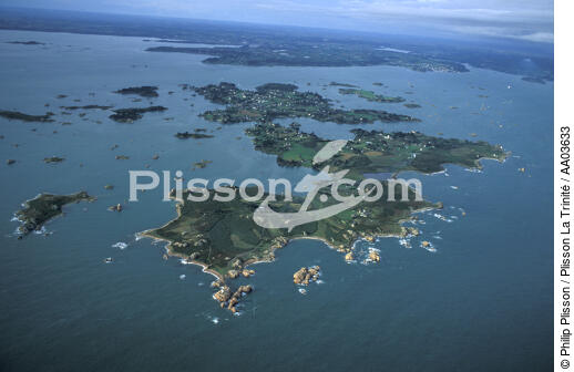 Vue aérienne de Bréhat. - © Philip Plisson / Plisson La Trinité / AA03633 - Nos reportages photos - Ile [22]
