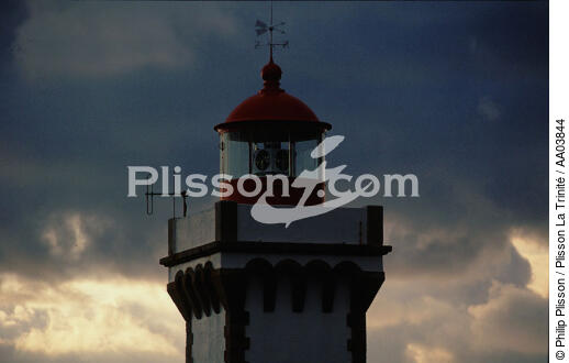 Gros plan du phare des Poulains. - © Philip Plisson / Plisson La Trinité / AA03844 - Nos reportages photos - Poulains [Les]