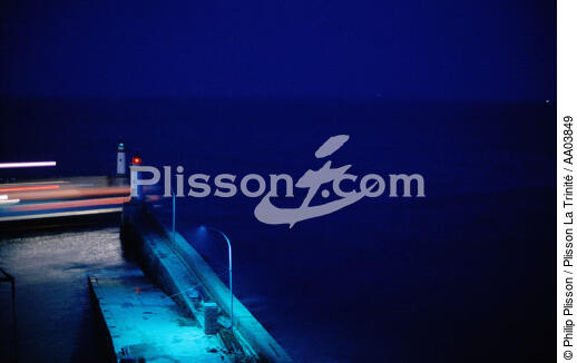 Feux de port du Palais. - © Philip Plisson / Plisson La Trinité / AA03849 - Nos reportages photos - Belle-Ile