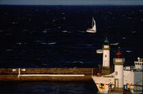 Entrée d'un ferry dans le port du Palais. © Philip Plisson / Plisson La Trinité / AA03851 - Photo Galleries - Lighthouse [56]