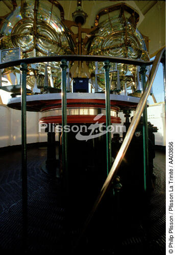 Lentille et escalier du Goulphar. - © Philip Plisson / Plisson La Trinité / AA03856 - Photo Galleries - Lighthouse [56]
