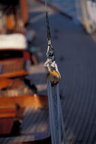 Poulie. © Guillaume Plisson / Plisson La Trinité / AA03888 - Photo Galleries - Elements of boat