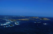 Vue aérienne des 7 îles. © Philip Plisson / Plisson La Trinité / AA03920 - Nos reportages photos - Phare [22]