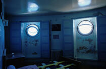 Chambre des Roches Douvres. © Philip Plisson / Plisson La Trinité / AA03948 - Photo Galleries - Maritime Signals