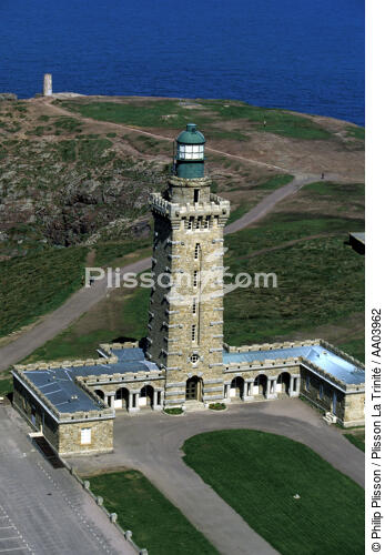 Vue aérienne du phare du Cap Fréhel. - © Philip Plisson / Plisson La Trinité / AA03962 - Photo Galleries - Lighthouse [22]