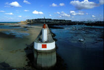Le Môle des Noires à marée basse. © Philip Plisson / Plisson La Trinité / AA03976 - Nos reportages photos - Saint-Malo