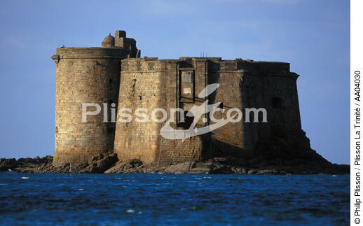 Le château du Taureau en baie de Morlaix - © Philip Plisson / Plisson La Trinité / AA04030 - Photo Galleries - Taureau [Castle of]