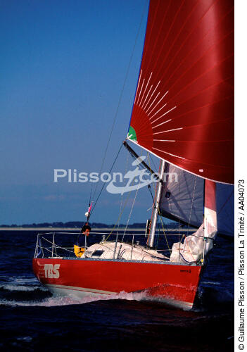 Michel Desjoyeaux sur un Figaro pour la course du même nom en 95 - © Guillaume Plisson / Plisson La Trinité / AA04073 - Photo Galleries - Boat