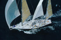 La Poste sous spi. © Philip Plisson / Plisson La Trinité / AA04079 - Photo Galleries - Sailing Race