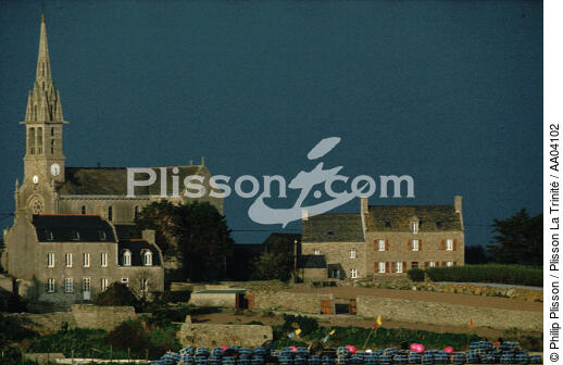 Vue de l'île de Batz. - © Philip Plisson / Plisson La Trinité / AA04102 - Nos reportages photos - Monument religieux