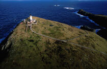 Construit en 1899, le phare des iles Flannan a une portée de 24 miles. © Philip Plisson / Plisson La Trinité / AA04191 - Nos reportages photos - Flannan [ile de]