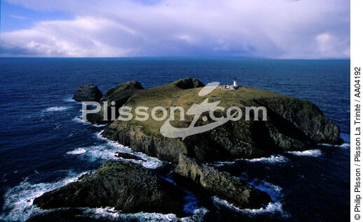 A l'ouest des Hébrides, les iles de Flannan. - © Philip Plisson / Plisson La Trinité / AA04192 - Nos reportages photos - Ile [Eco]