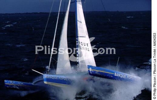 Banque Populaire défiant l'océan. - © Philip Plisson / Plisson La Trinité / AA04353 - Photo Galleries - Ocean racing trimaran