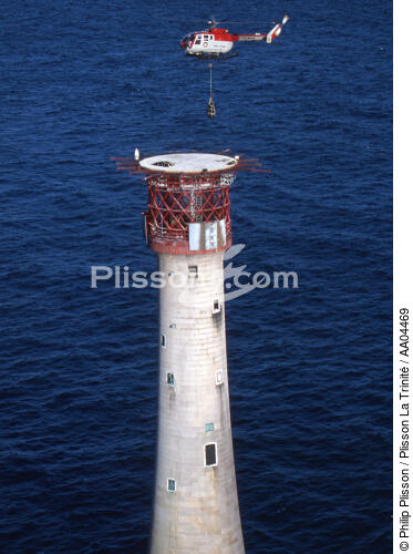 Le phare d'Eddystone en Cornouailles. - © Philip Plisson / Plisson La Trinité / AA04469 - Photo Galleries - Helicopter winching
