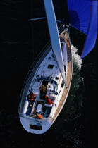 Monocoque de plaisance sous spi. © Philip Plisson / Plisson La Trinité / AA04525 - Photo Galleries - Boat