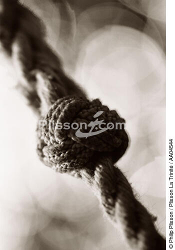 Cordage sur le Belem - © Philip Plisson / Plisson La Trinité / AA04544 - Nos reportages photos - Noir et blanc