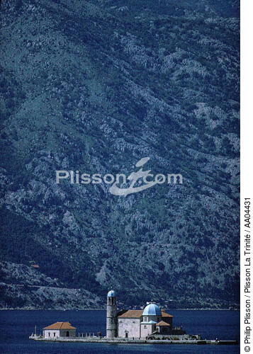 Petit îlot devant les côtes du Monténégro. - © Philip Plisson / Plisson La Trinité / AA04431 - Photo Galleries - Montenegro