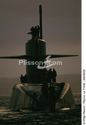 Le sous-marin le Foudroyant. - © Philip Plisson / Plisson La Trinité / AA04659 - Photo Galleries - Backlit