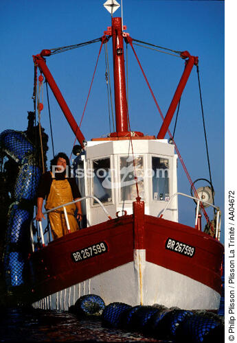 Marin-pêcheur de Ouessant. - © Philip Plisson / Plisson La Trinité / AA04672 - Nos reportages photos - Ouessant