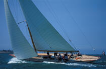 Le Vanity V et son équipage. © Philip Plisson / Plisson La Trinité / AA04677 - Photo Galleries - Classic Yachting