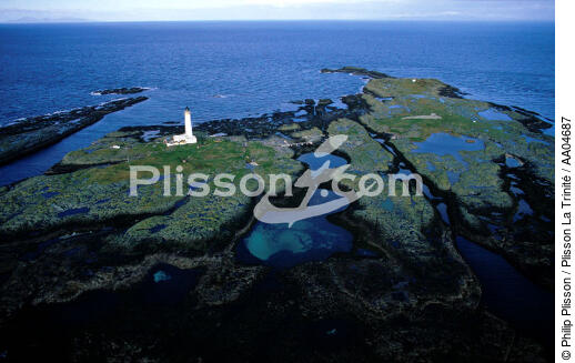 En Ecosse, phare de Hyskeir. - © Philip Plisson / Plisson La Trinité / AA04687 - Nos reportages photos - Phare [Eco]