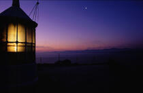 Le Dunree Fort, phare irlandais, la nuit. © Philip Plisson / Plisson La Trinité / AA04748 - Nos reportages photos - Nuit