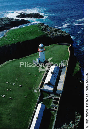 En Irlande, phare de Rathlin O'Birne. - © Philip Plisson / Plisson La Trinité / AA04753 - Nos reportages photos - Irlande
