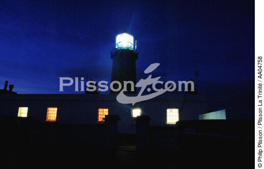 La nuit, le phare de Slyne Head, Irlande. - © Philip Plisson / Plisson La Trinité / AA04758 - Photo Galleries - Irish Lighthouses
