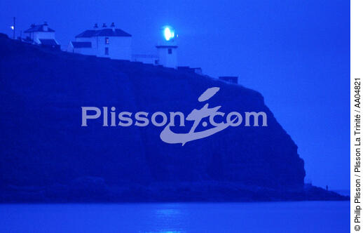 Black Head la nuit. - © Philip Plisson / Plisson La Trinité / AA04821 - Nos reportages photos - Phare [Irl]