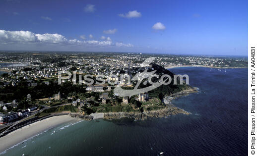 Vue aérienne de Perros-Guirec. - © Philip Plisson / Plisson La Trinité / AA04831 - Photo Galleries - Perros-Guirec