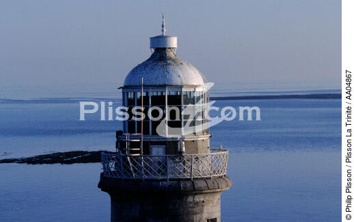 Haulbowline. - © Philip Plisson / Plisson La Trinité / AA04867 - Photo Galleries - Irish Lighthouses