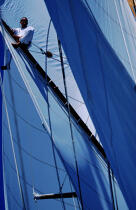Equipier sur la mature. © Philip Plisson / Plisson La Trinité / AA04939 - Photo Galleries - Three-masted schooner