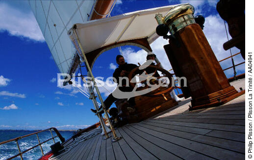 A la barre de Shenandoah. - © Philip Plisson / Plisson La Trinité / AA04941 - Photo Galleries - Three-masted schooner
