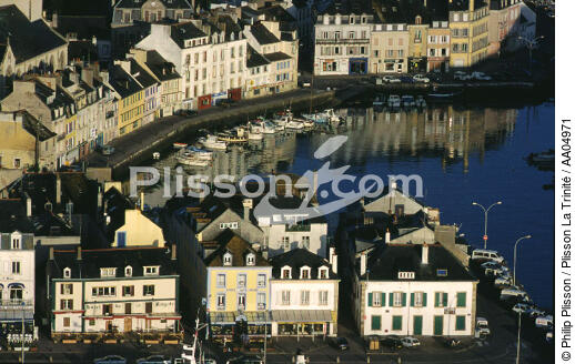 Le Palais. - © Philip Plisson / Plisson La Trinité / AA04971 - Photo Galleries - Roof