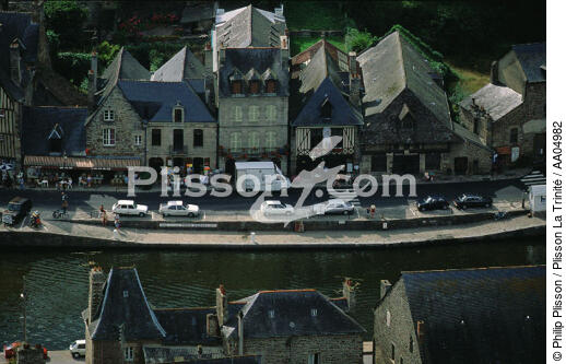 Dinan. - © Philip Plisson / Plisson La Trinité / AA04982 - Photo Galleries - River [large]