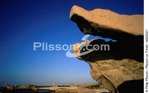Rochers sur Ouessant. - © Philip Plisson / Plisson La Trinité / AA05021 - Nos reportages photos - Ouessant