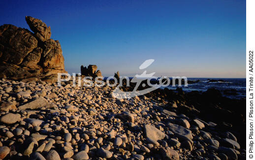 La pointe de Pern à Ouessant. - © Philip Plisson / Plisson La Trinité / AA05022 - Nos reportages photos - Mer d'Iroise