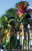 Danses lors du carnaval de Fort-de-France [Martinique] © Philip Plisson / Plisson La Trinité / AA05443 - Nos reportages photos - Femme