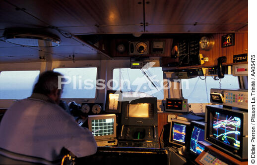 La timonerie. - © Didier Perron / Plisson La Trinité / AA05475 - Nos reportages photos - Activité maritime