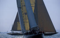 Endeavour. © Philip Plisson / Plisson La Trinité / AA05540 - Photo Galleries - Classic Yachting