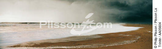 La plage d'Erdeven. - © Philip Plisson / Plisson La Trinité / AA05604 - Photo Galleries - Erdeven