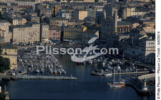 Le vieux port de Bastia. - © Philip Plisson / Plisson La Trinité / AA05614 - Photo Galleries - Church