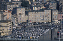 Le vieux port de Bastia. © Philip Plisson / Plisson La Trinité / AA05615 - Nos reportages photos - Ville