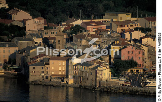 Saint-Florent. - © Philip Plisson / Plisson La Trinité / AA05626 - Nos reportages photos - Ville [Corse]