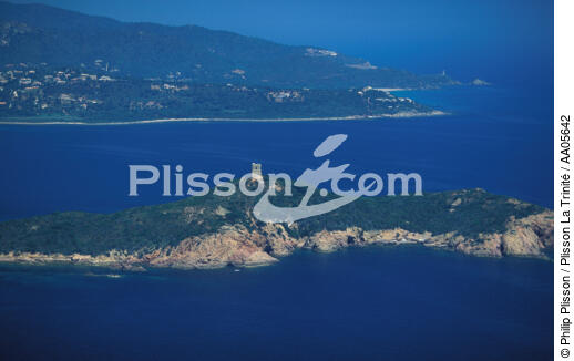 Paysage Corse. - © Philip Plisson / Plisson La Trinité / AA05642 - Photo Galleries - Aerial shot