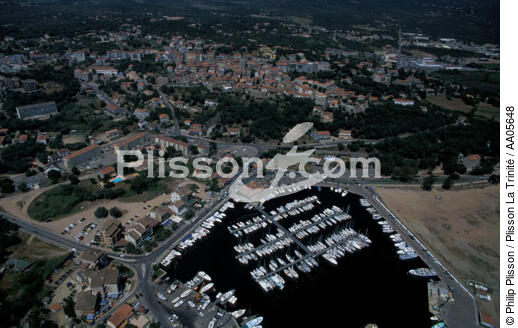 Ville et port de Porto-Vecchio . - © Philip Plisson / Plisson La Trinité / AA05648 - Photo Galleries - Aerial shot