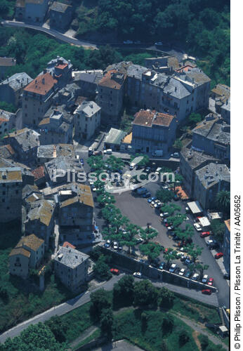 Village corse. - © Philip Plisson / Plisson La Trinité / AA05652 - Nos reportages photos - Vue aérienne