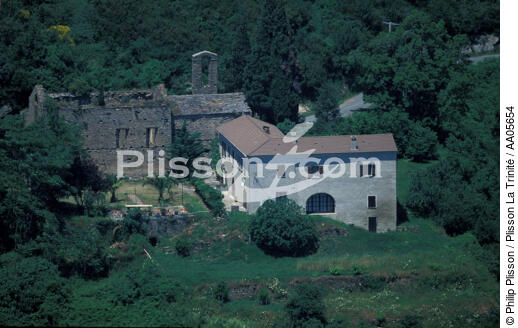 Paysage Corse. - © Philip Plisson / Plisson La Trinité / AA05654 - Photo Galleries - Roof